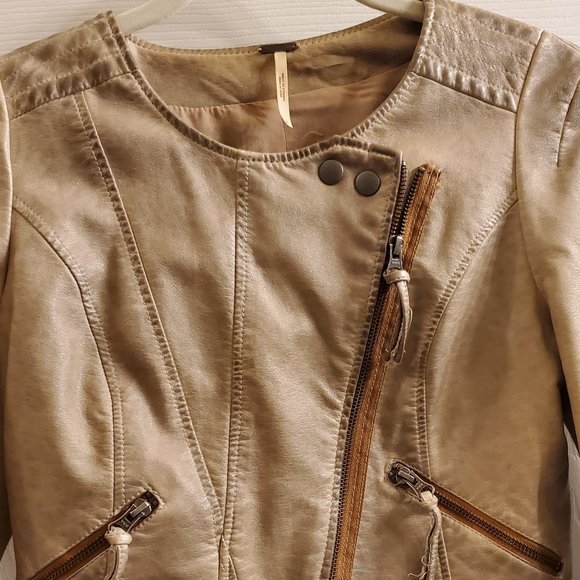 Free People Cropped Vegan Leather Jacket - Size 4 - Picture 5 of 10